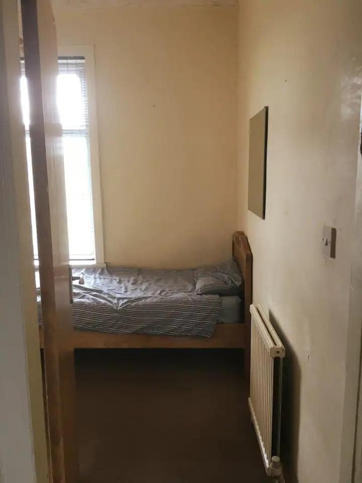 מנצ'סטר Single Room - Town & University Nearby, 24H Bus, Airport-Linked מראה חיצוני תמונה