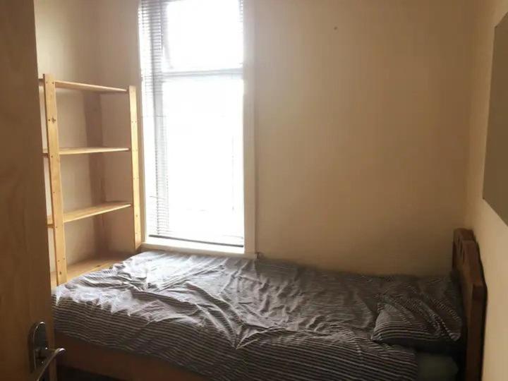 מנצ'סטר Single Room - Town & University Nearby, 24H Bus, Airport-Linked מראה חיצוני תמונה